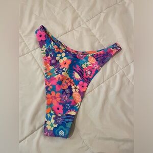 floral pattern high-rise bikini bottoms🌸🍇
